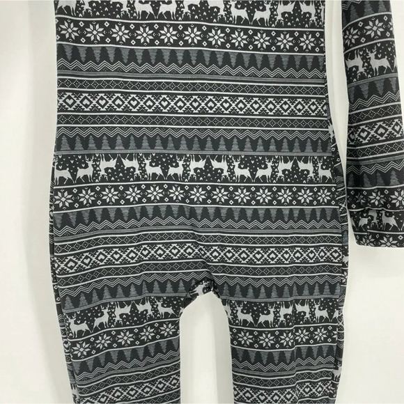 YADO One Piece Unionsuit Women's Sz S Gray Black Geometric V Neck Reindeer Soft - Picture 5 of 7